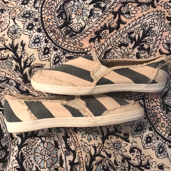 Keds Distressed Slip On Sneaker - Picture 3 of 5